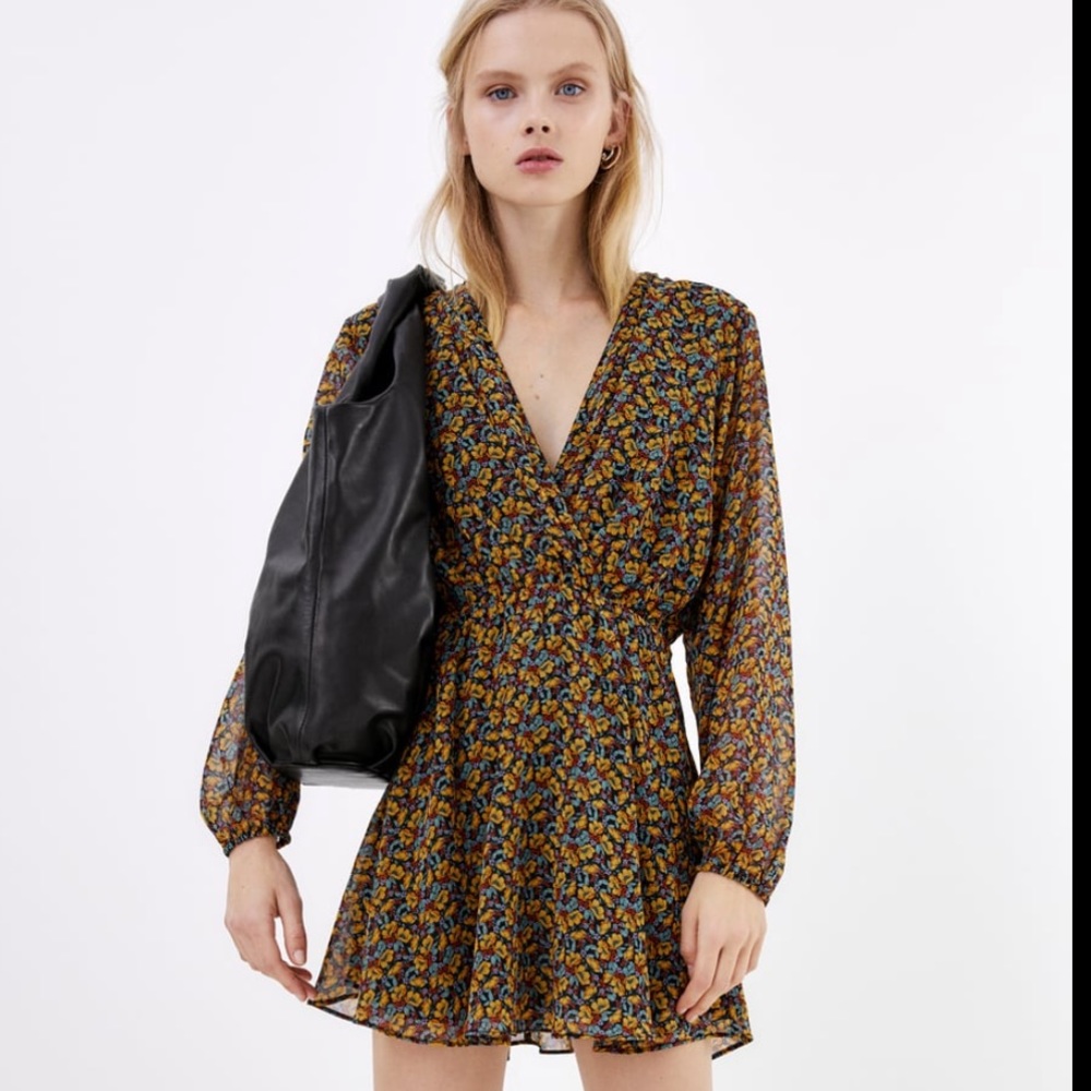ZARA Printed short dress in mustard.